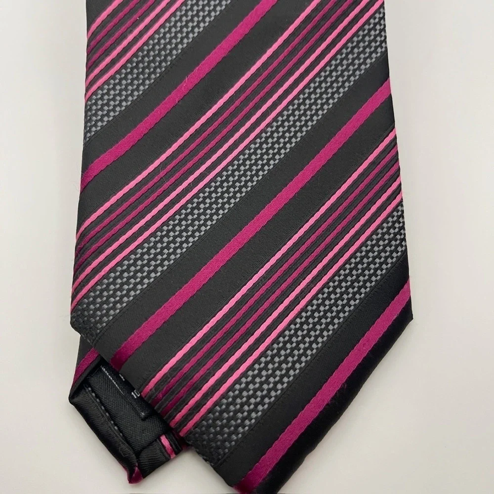 Elegant Pink and Black Striped Men's Tie